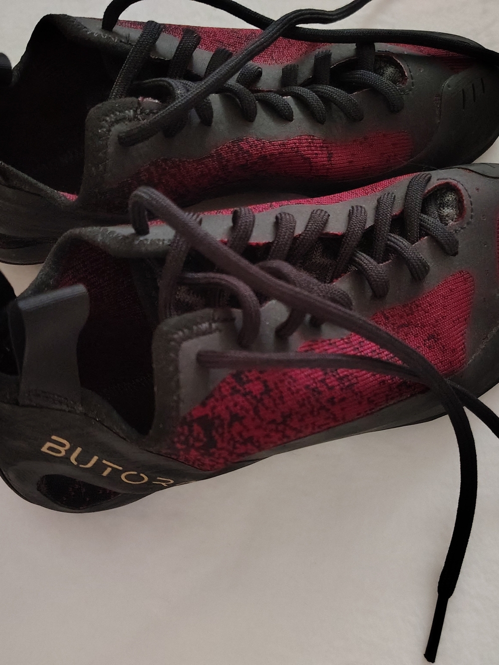 Butora Climbing Shoes Red/Black Lace Up Rock Climbing Shoes Men’s US 8 EU 41
